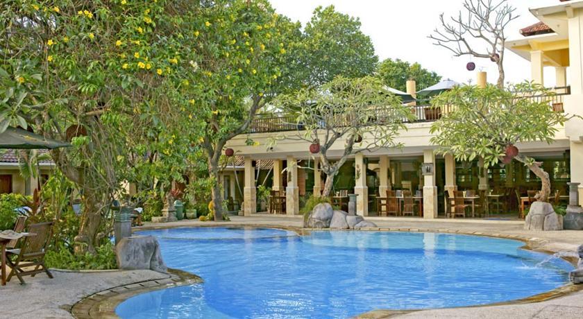 Oyo 2334 Melka Excelsior Hotel Singaraja Dış mekan fotoğraf