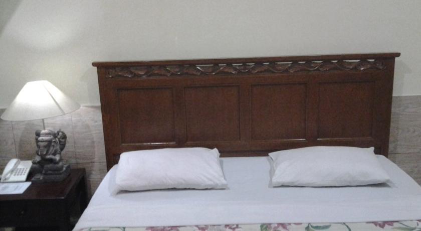 Oyo 2334 Melka Excelsior Hotel Singaraja Dış mekan fotoğraf