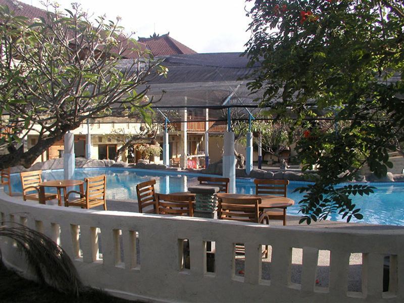 Oyo 2334 Melka Excelsior Hotel Singaraja Dış mekan fotoğraf