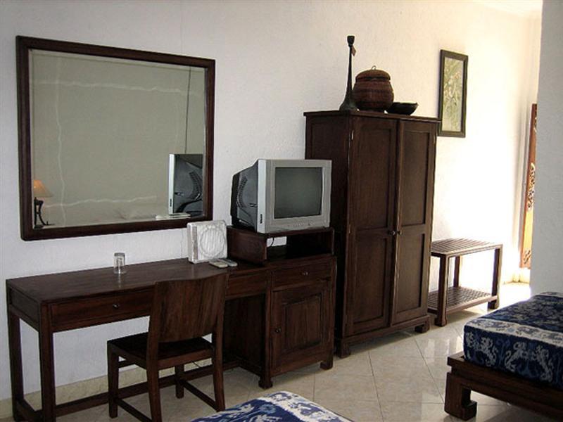 Oyo 2334 Melka Excelsior Hotel Singaraja Dış mekan fotoğraf