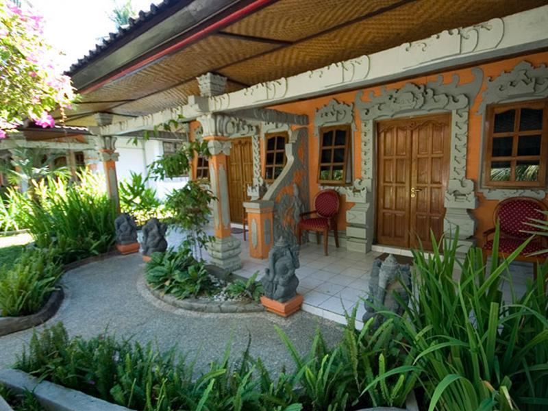 Oyo 2334 Melka Excelsior Hotel Singaraja Dış mekan fotoğraf