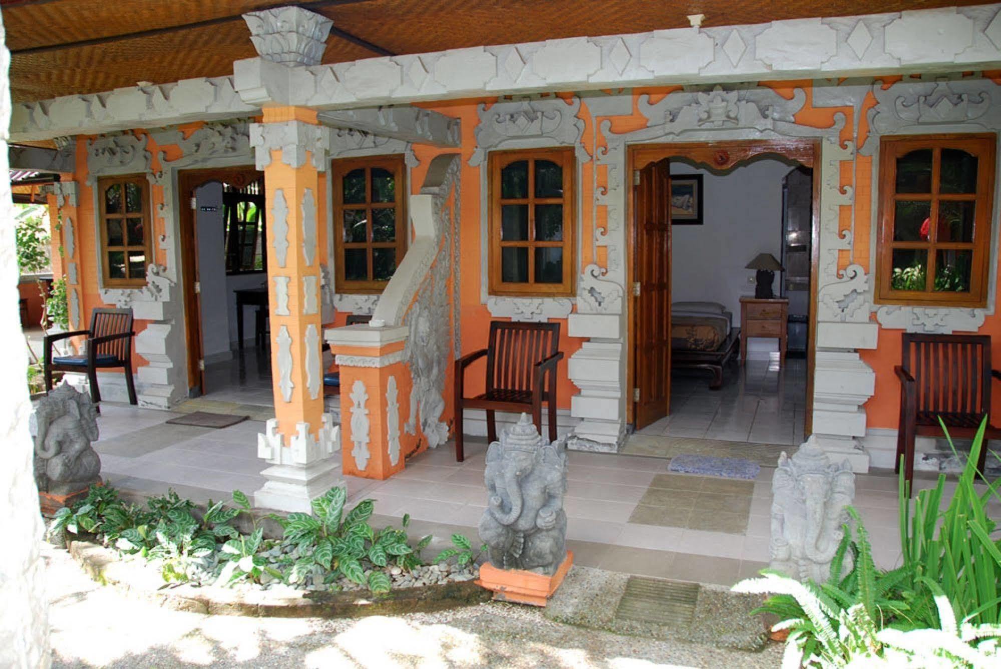 Oyo 2334 Melka Excelsior Hotel Singaraja Dış mekan fotoğraf