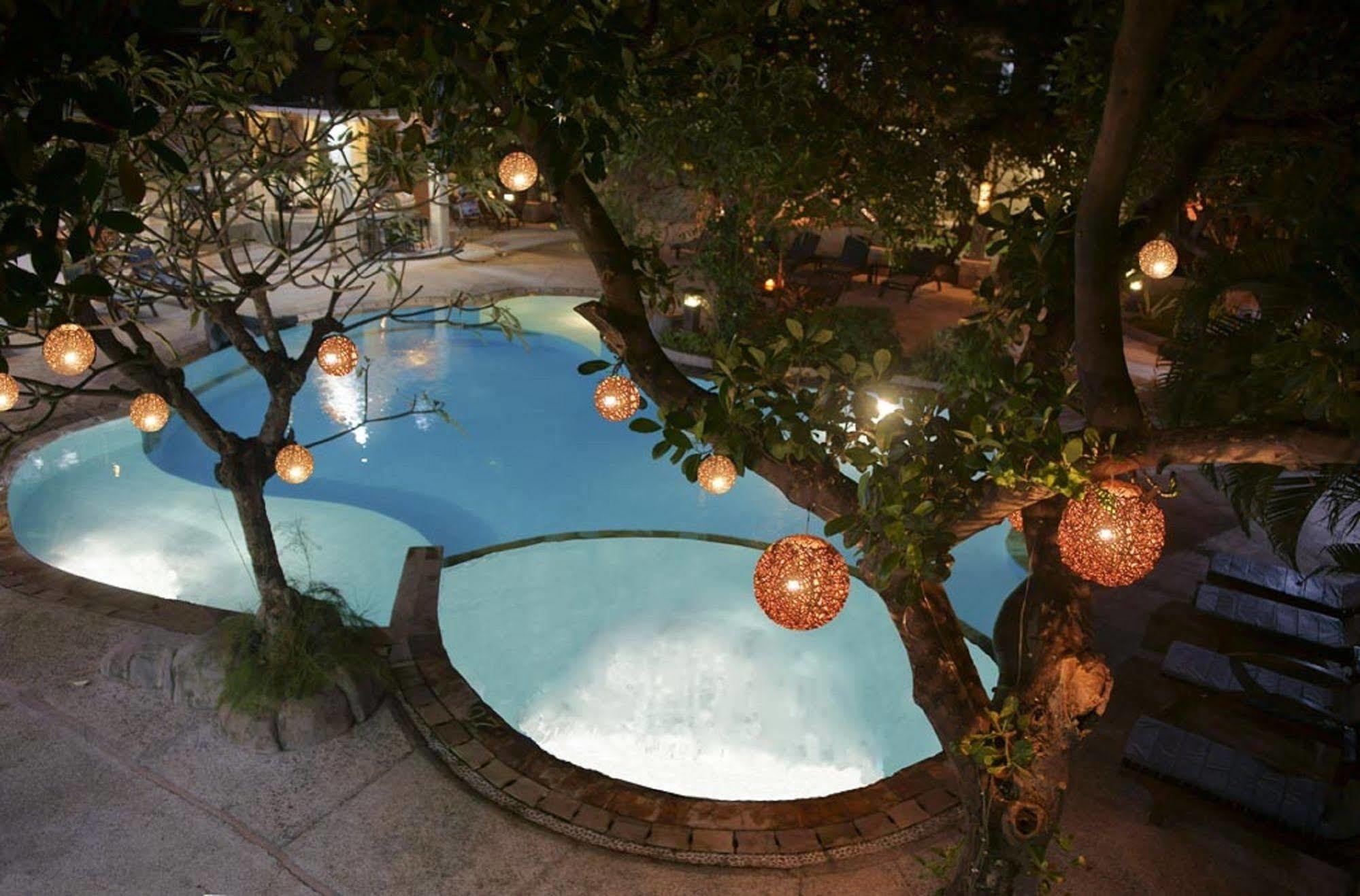 Oyo 2334 Melka Excelsior Hotel Singaraja Dış mekan fotoğraf