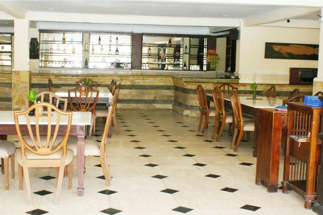 Oyo 2334 Melka Excelsior Hotel Singaraja Dış mekan fotoğraf