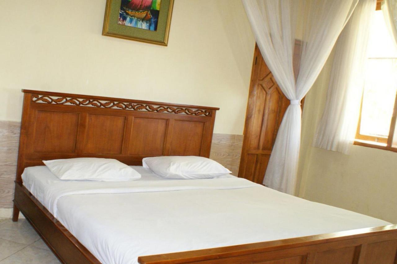 Oyo 2334 Melka Excelsior Hotel Singaraja Dış mekan fotoğraf