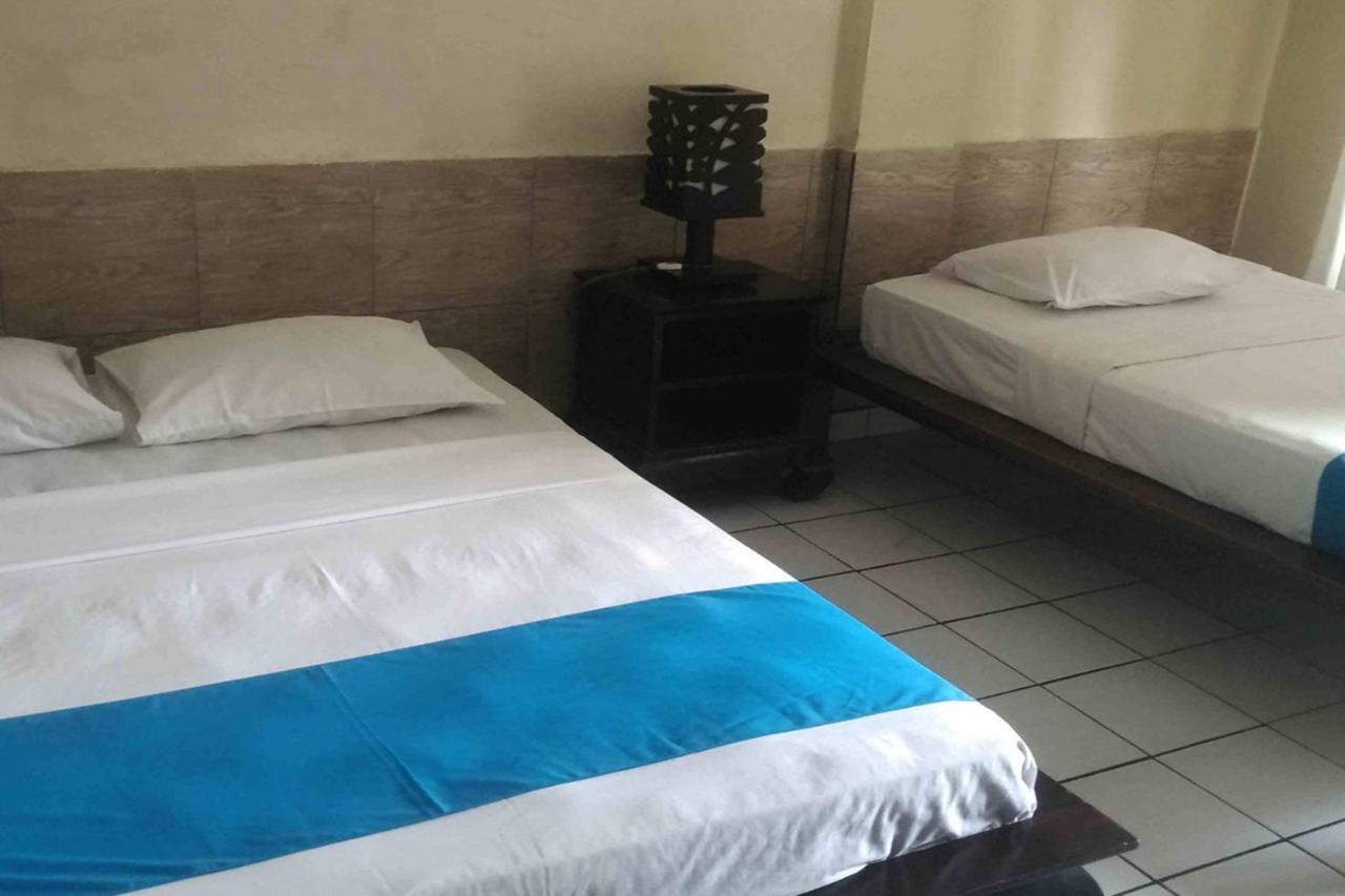 Oyo 2334 Melka Excelsior Hotel Singaraja Dış mekan fotoğraf